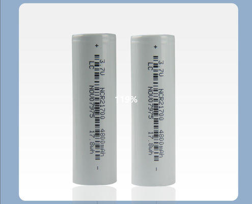 qualità  21*70mm Rechargeable Flashlight Battery 21700 3.7 V Li Ion Battery 4800mah fabbrica